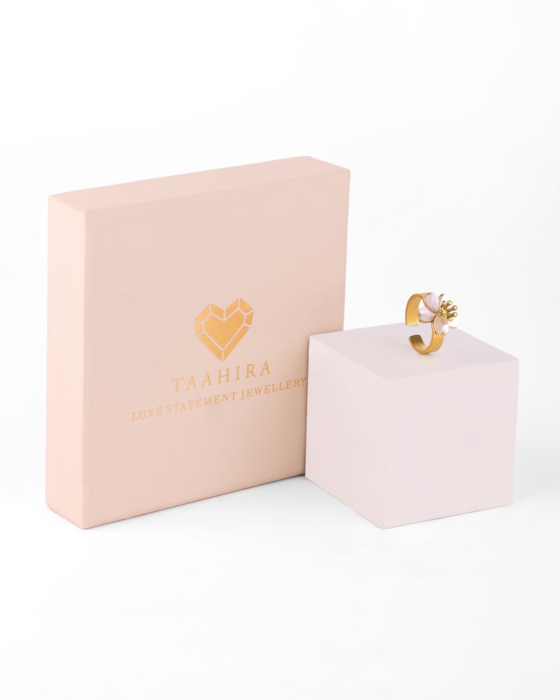 TAAHIRA Ayra G.P Flower Ring - Image 3